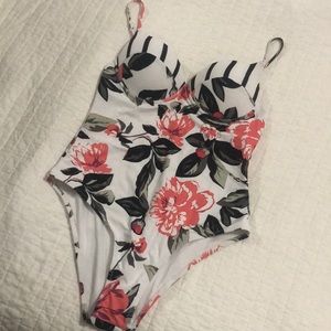 Cupshe floral/stripe one piece